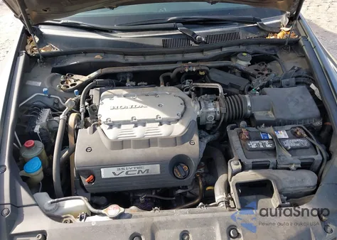 2011 Honda Accord 3.5 Ex-L z USA, uszkodzony, nr VIN 1HGCP3F87BA026648